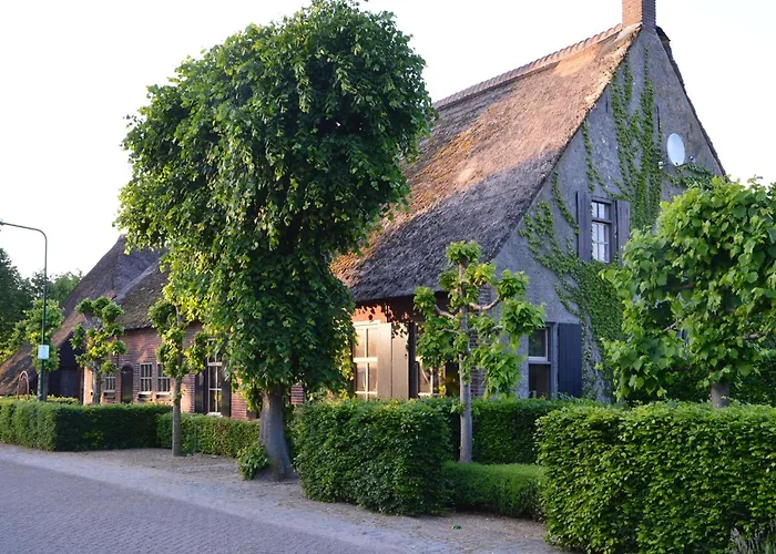 Group With Private Pool And Sauna