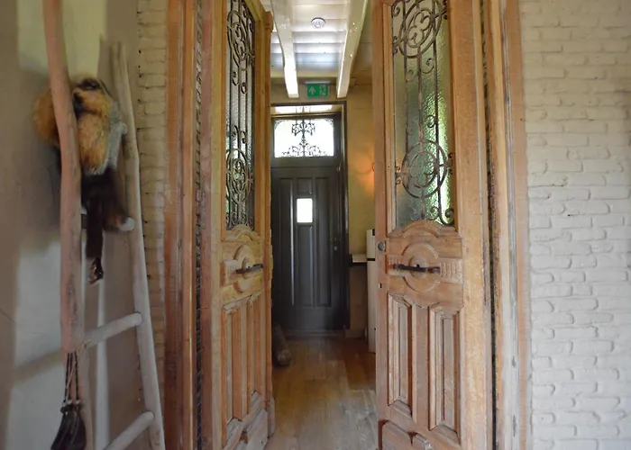 Group With Private Pool And Sauna