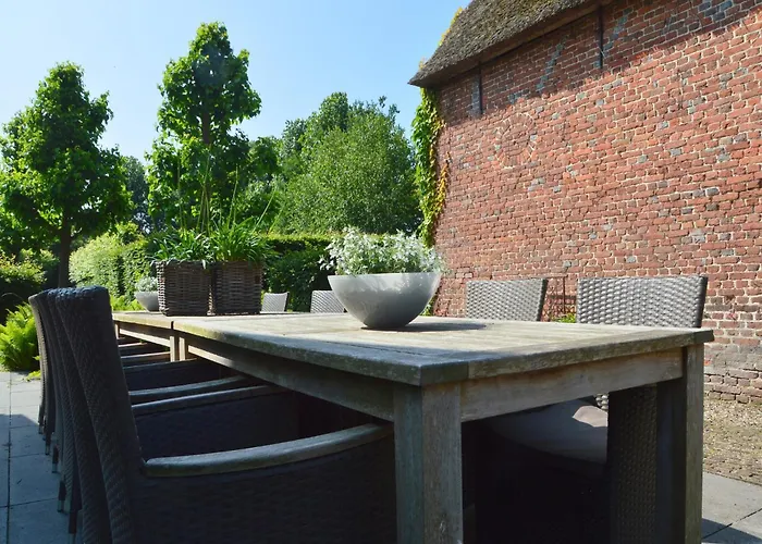 Group With Private Pool And Sauna *