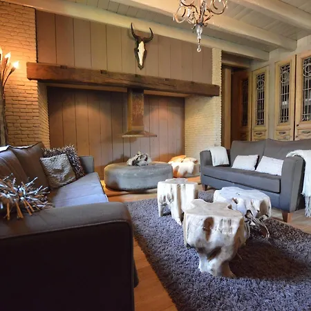 Group With Private Pool And Sauna *